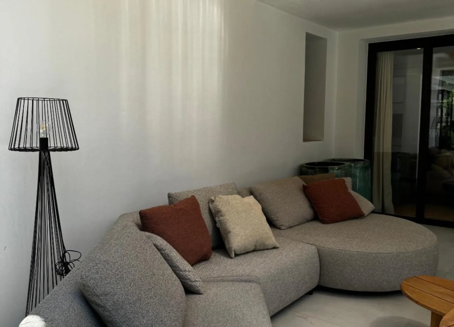 Marbella Bliss - Luxury 4-Bedroom Villa With Garden, Private Pool & Jacuzzi, Marbesa Near- 5 Min To The Cabopino Beach